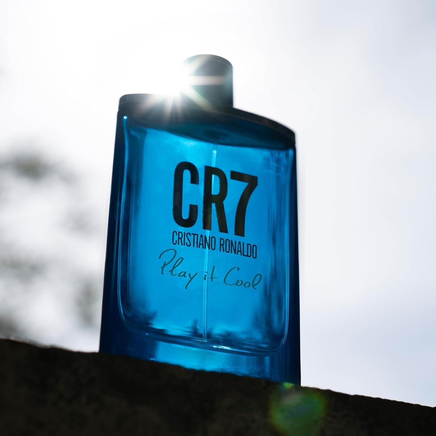 CR7 Play It Cool - Blends Bright Citruses and Aromatic Fougere Notes - Fresh, Invigorating and Sensual - Light Enough for Everyday Wear - Masculine Fragrance - 1.7 Oz EDT Spray
